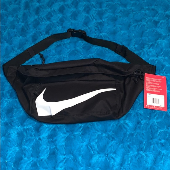 NWT Oversized NIKE Cross Body Fanny Pack - Picture 3 of 10